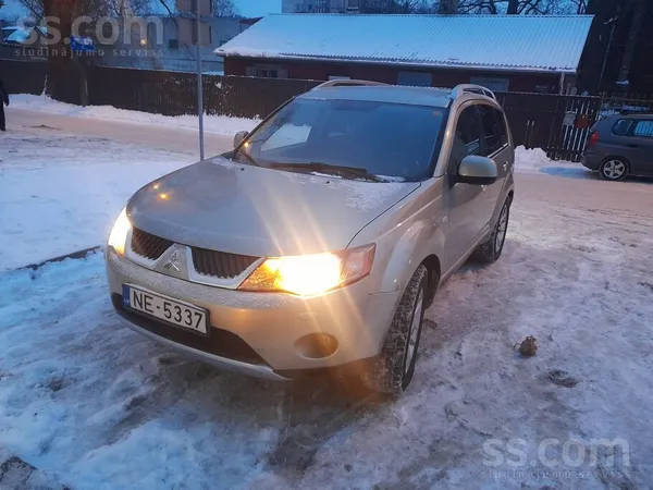 Mitsubishi Продаёться машина в хорошем техническом состоянии.