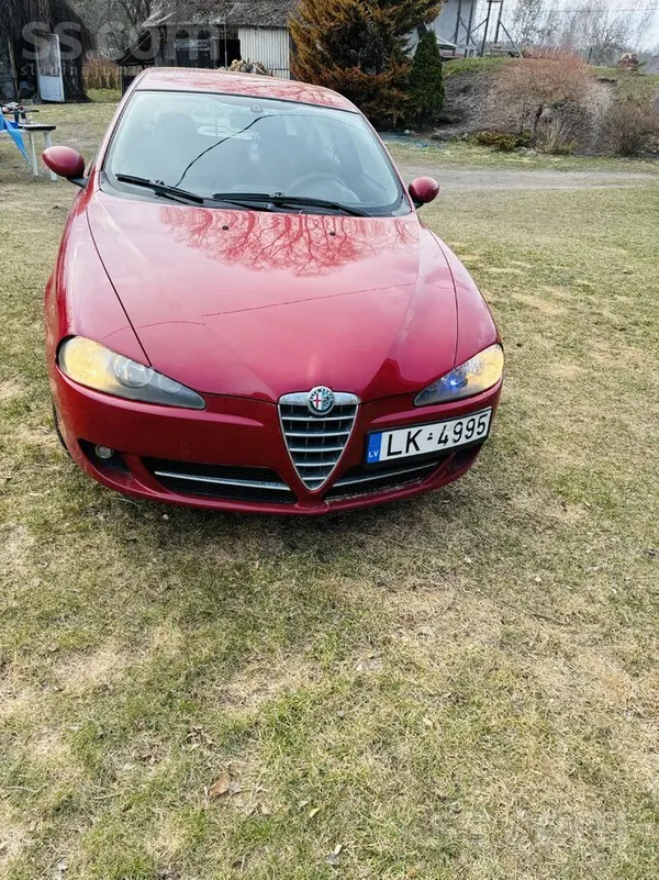 Alfa-romeo Pārdodās mazā raķete. Iet ļoti labi. Derēs arī kad