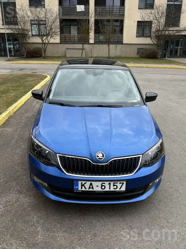 Skoda Pārdod Skoda Fabia 2015. gada izlaiduma.