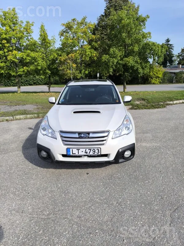 Subaru Pārdod tehniski teicamā stāvoklī esošu subaru outb