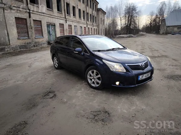 Toyota Pārdodu 2.0 dīzeli D-4D motors. Auto tehniski ir t