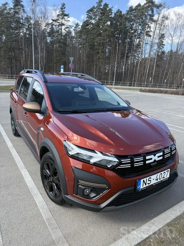 Dacia Pārdod Dacia Jogger, Extreme. Benzīns+Gāze (rūpnīc