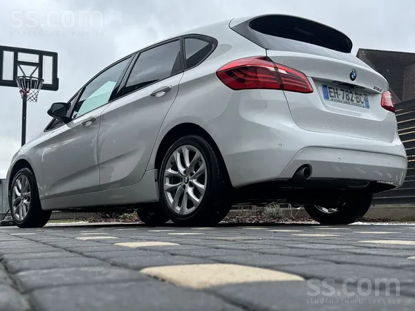 Oriģinālais nobraukums 129 000 km. Tikko ievests no Francijas. BMW 218 Activ