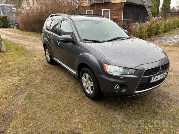 Labs auto. Automāts. 4X4 Viss darbojas nevainojami. Nav sarūsējusi. Taisita