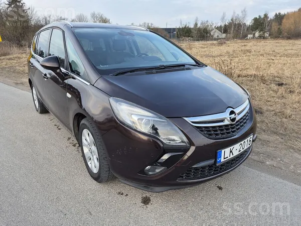 Opel Eco flex modelis ar samazinātu izmešu daudzumu. Ko