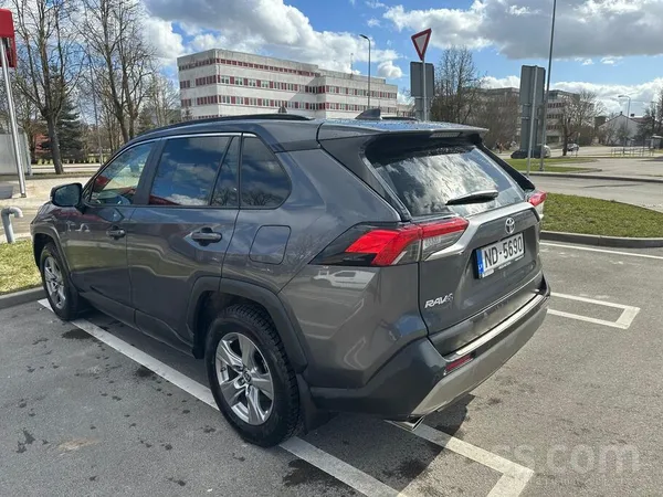 Pārdod Latvijā iegādātu Toyota Rav4 Suv 2.0 Dynamic Force (175 hp) Multidriv