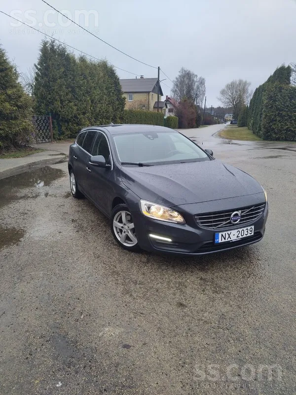 Volvo Pārdodu Volvo v60, 1.6 dīzelis, jauda 84kw. Zobene