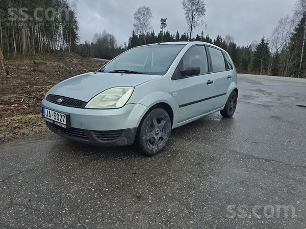 Ford Pārdodu ekonomisku Auto. 