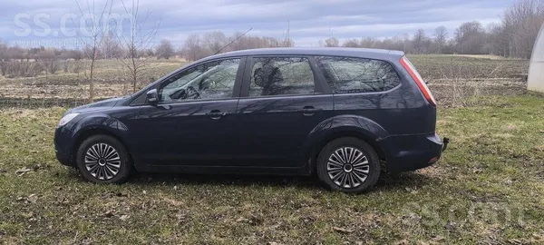 Auto pirkts Vācijā pirms pieciem gadiem. Pērkot nepamanīju bukti labajā slie
