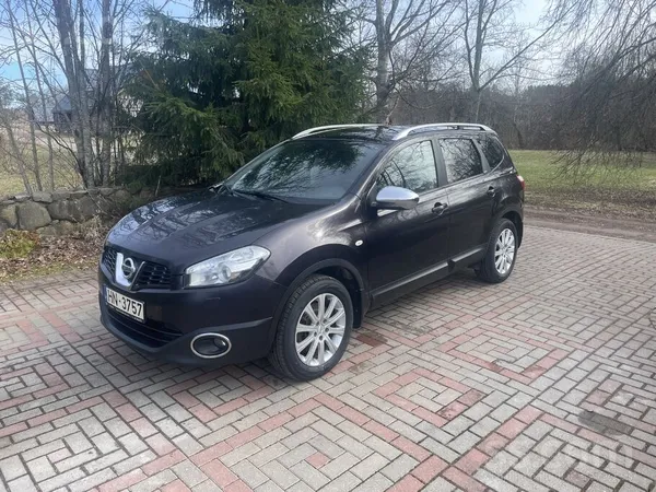 Nissan Pārdodu Nissan Qashqai+2, 4wd pilnpiedziņa, benzīn