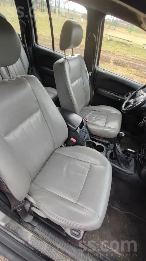 Jeep Pārdodu Jeep Cherokee KJ 2.5 Crd. Īsts darba džips