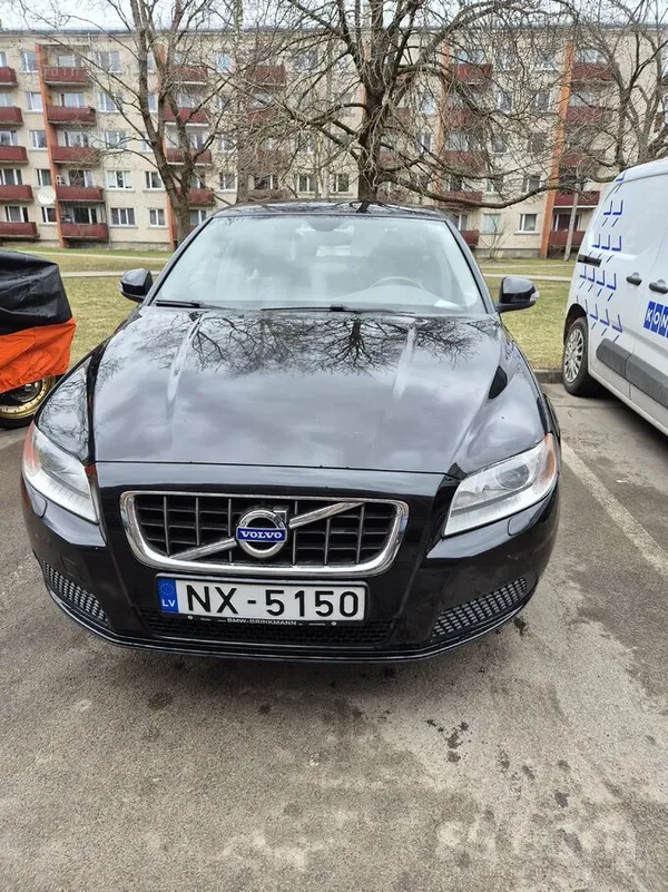 Volvo Pārdodu savu Volvo V70 Benzīns/gāze(Lpg), izgāja t