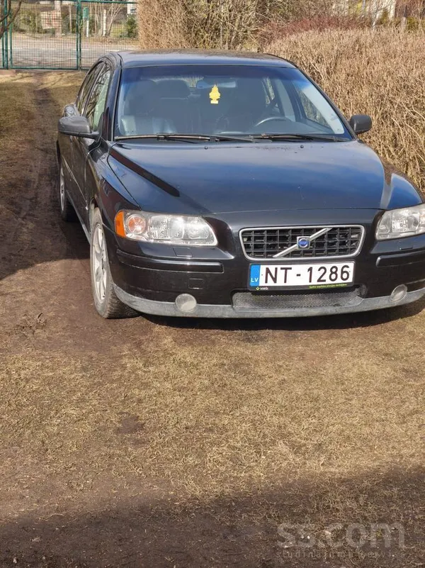Auto labā tehniskā un vizuālā stāvoklī. Līdz vasaras riepas. Ieguldijumus ne