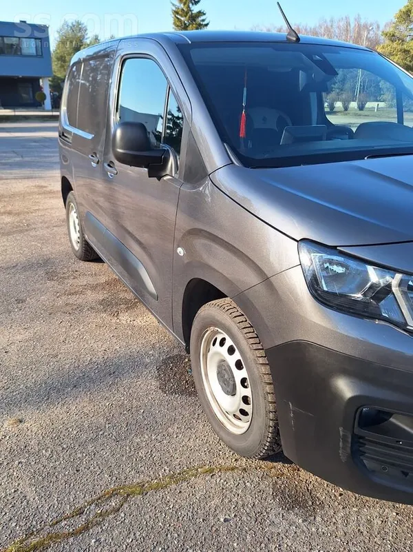 Peugeot Машина в рабочем состоянии. Без признаков иржы. Но