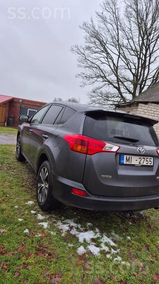 Toyota Pārdodu rav 4.