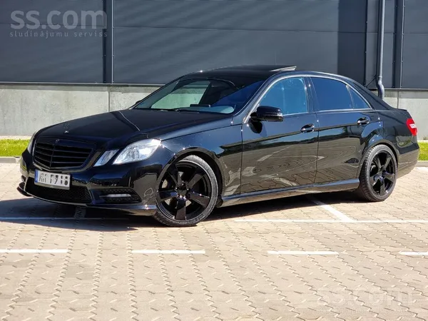 Mercedes E350 4matic

Auto nobraukumu 175.t. km

Atpakaļskata kamera
El