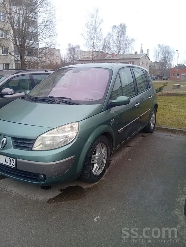 Продаю машину в связи с покупкой новой .
Pārdodu savu automašīnu sakarā ar