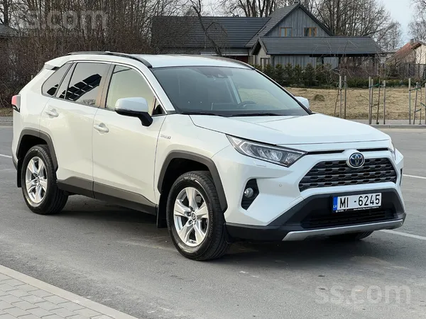 Garantija, Rav4 2.5 Hybrid 4x4. 
Pārdod uzticamu, ekonomisku un labi koptu