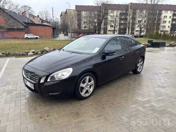 Volvo Pārdodu Volvo S60, 2013. gada, uzticams un ērts ik