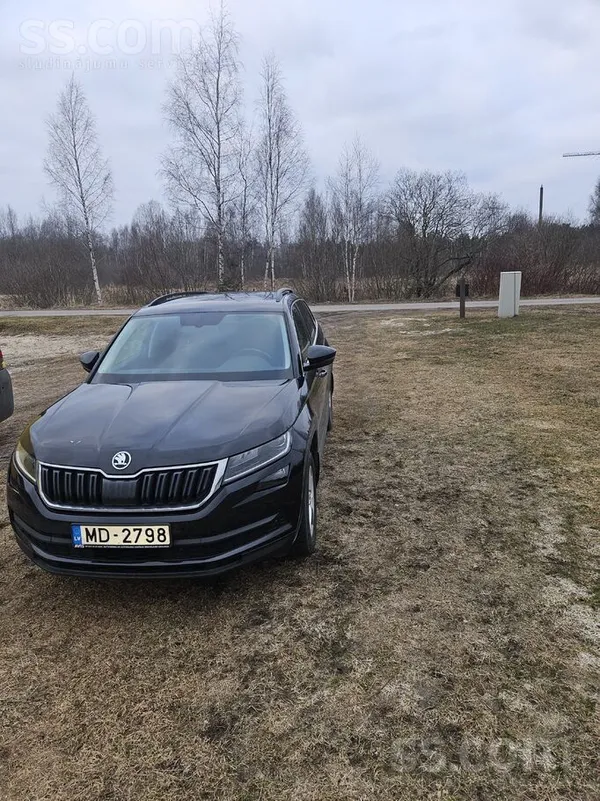 Izcils ģimenes auto. Laba stāvoklī, visas apkopes pie dīlera. Dīvi īpašnieki