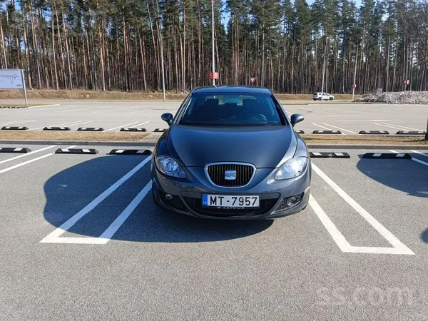 Seat Tiek pārdots uzticams auto ar tikko izietu tehnisk