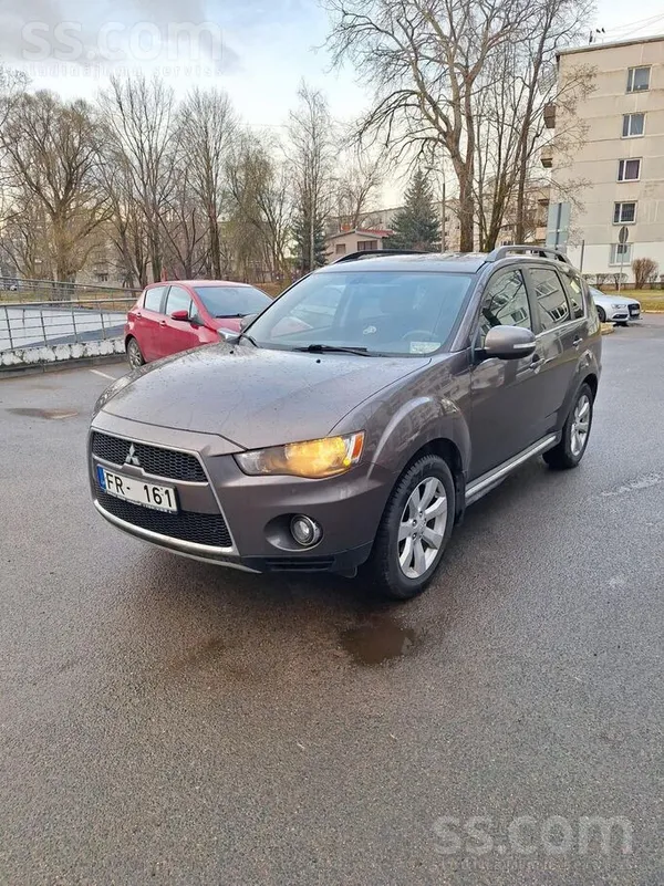 Pārdodu Mitsubishi Outlander 2011.gada. 2, 2 dīzelis, mehāniskā 6 ātrumi. Dz