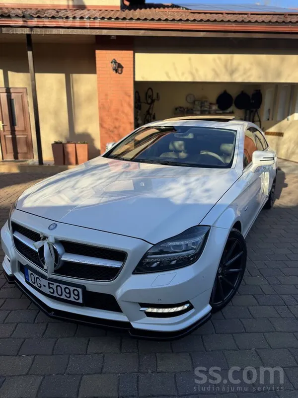 Pārdodu Mercedes Benz Cls350, vai mainu pret busiņu ar jūsu piemaksu. 

Am