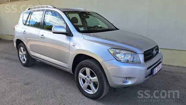 Toyota Izcils auto tikko no Itālijas Rav 4X4 / 2.2 D4-D. 