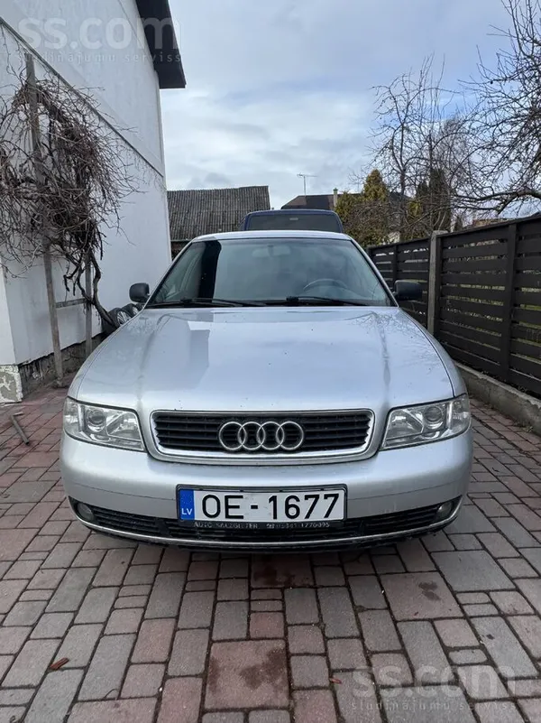 Pardodu Audi ar svaigu TA
Ar Atrumkārbas defektu