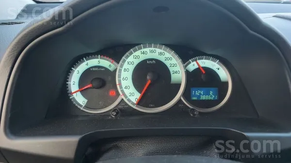 Toyota Ухоженное авто в хорошем состоянии.