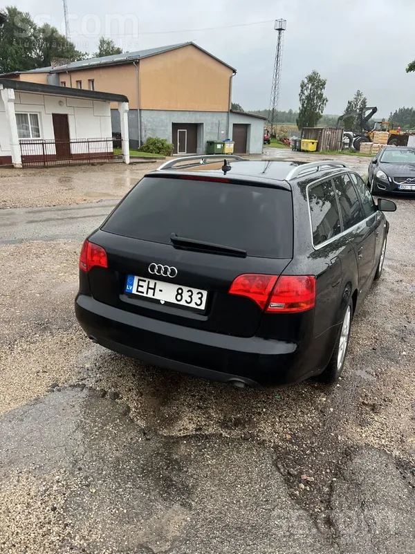 Audi Pardodu labā vizuālā stavokli. Pasvaiga ta. Defekt