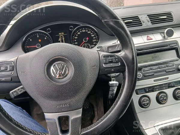 Volkswagen Pasats bediga vizuala stavokli , dzinejs [ comanro