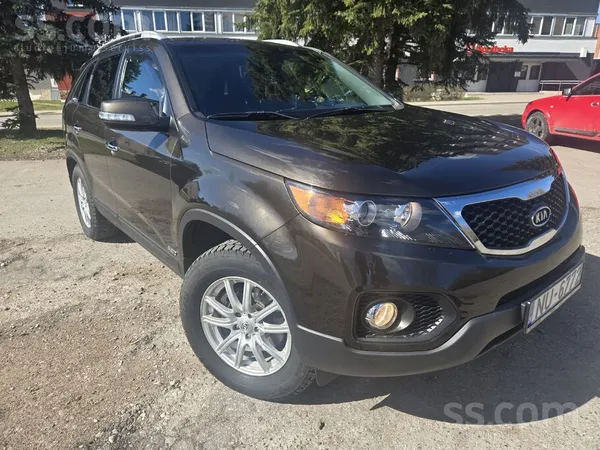 Kia Sorento, 163 666 km, 2010, 2.4

Продаётся надёжный и комфортный Kia So