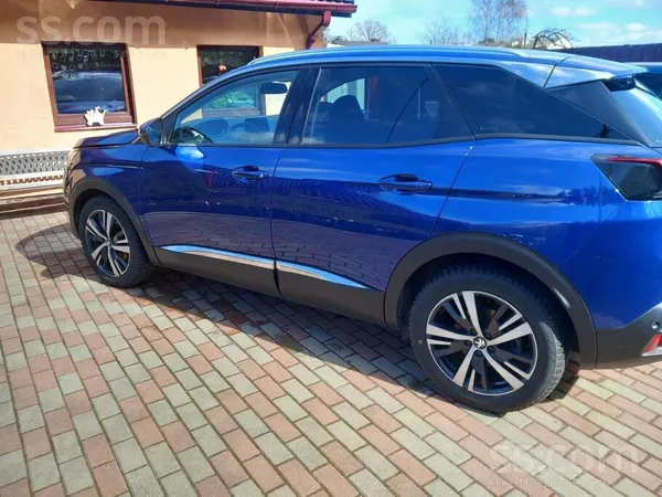 Auto labā stāvoklī ar jaunām ziemas riepām kopā ar diskiem. Komplektā nāk lī