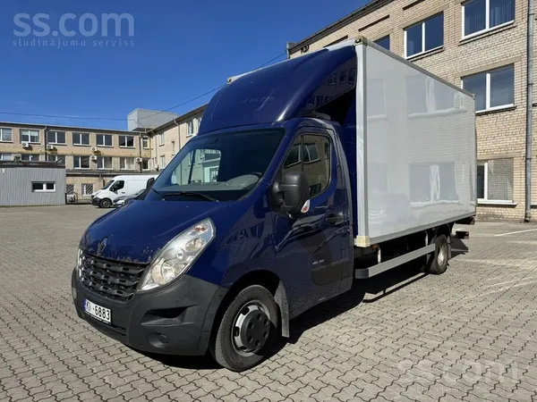 Renault Sakarā ar autoparka atjaunošanu pardod mašīnu darb