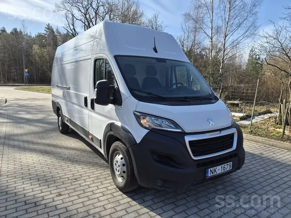 Peugeot Uzņēmums pārdod automašīnu pēc pilna servisa līzin