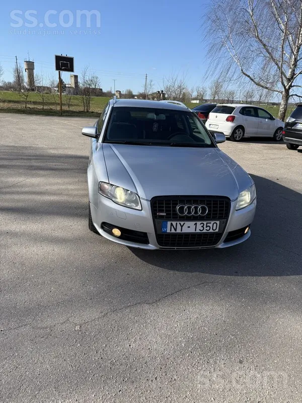 Pārdodu audi a4 s-line aprīkojumā. Izieta apskate uz gadu . Motors strādā id