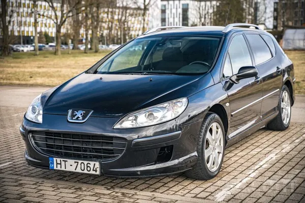 Pārdod Peugeot 407 2.2 dīzelis, manuālā Kārba. 

Ekonomisks un ietilpīgs A
