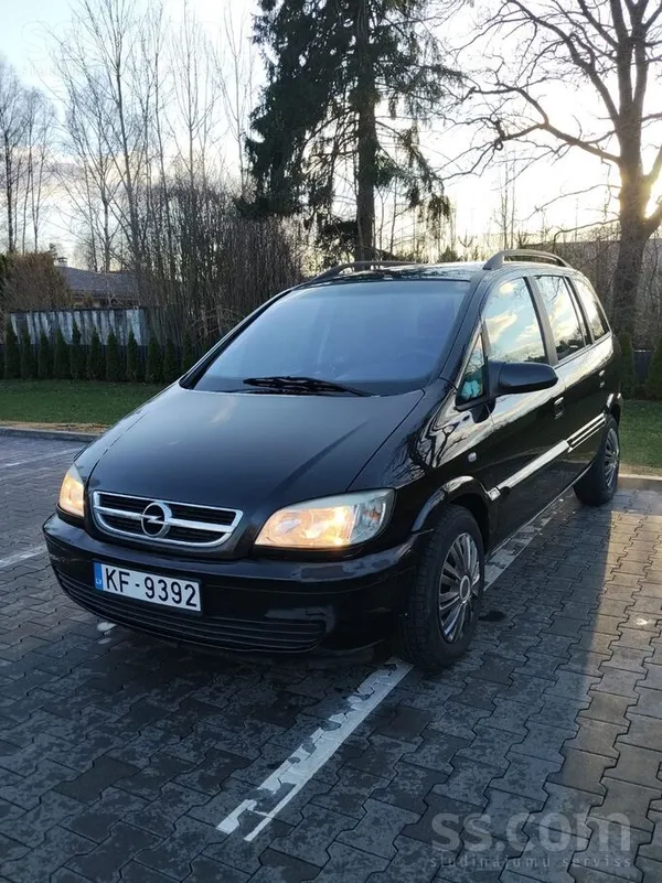 Opel Pārdodu opel zafira ar tehnisko apskati. Tehniski 