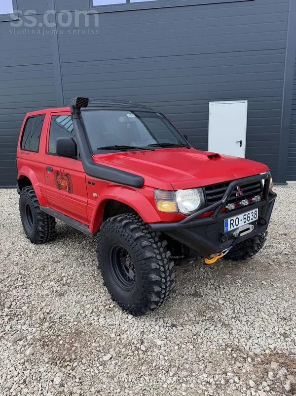 Pārdodu bezceļiem un medībām sagatavotu dzīvu Mitsubishi Pajero 2, Tikko izi