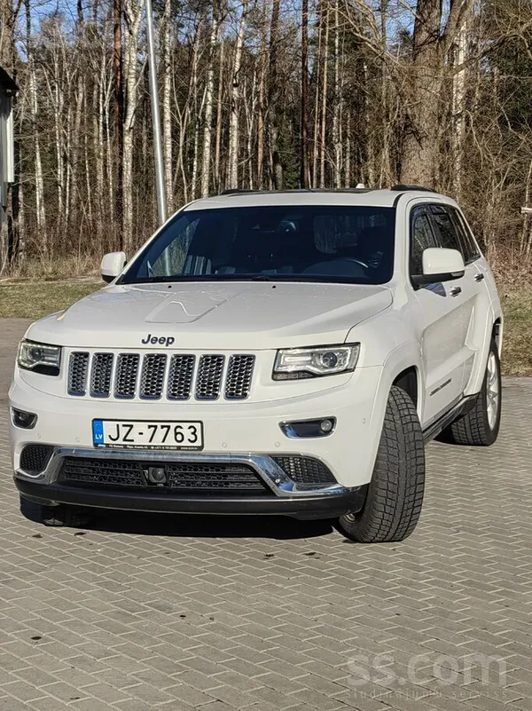 Pārdodu īstu sapņu auto kur tiekas komforts, jauda un pa spēkam bez ceļš. Pi