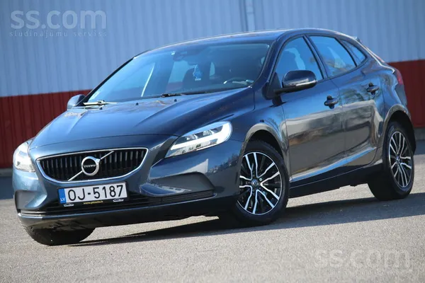Volvo Tikko ievests. Volvo V40 2.0D3 110kw Automāts. 