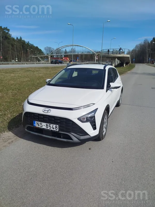 Продаю Hyundai Bayon с заводской гарантией все вопросы по телефону.