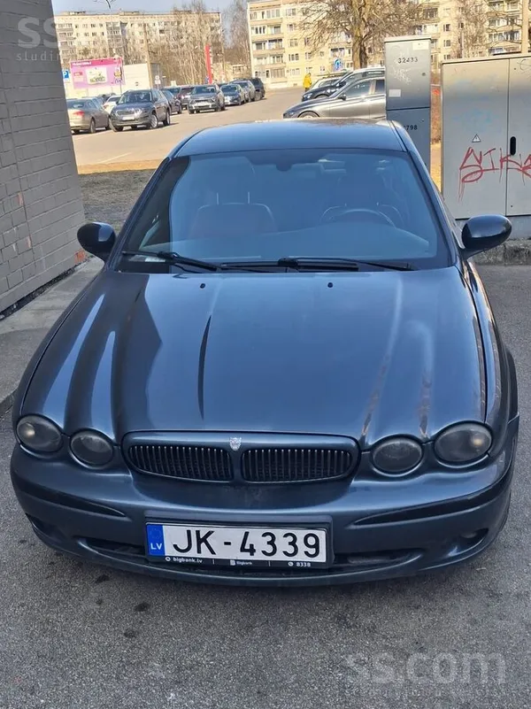 Jaguar Pārdodu raķeti. Pilnpiedziņas . Dzīvi redzējis . M