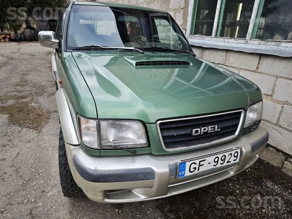 Opel Rezerves daļām vai taisīšanai. Rūsa ir. Riepu atli