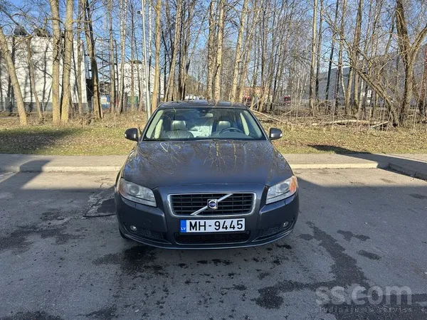 Volvo Volvo S80 ar 2.4 litru dīzeļdzinēju un automātisko