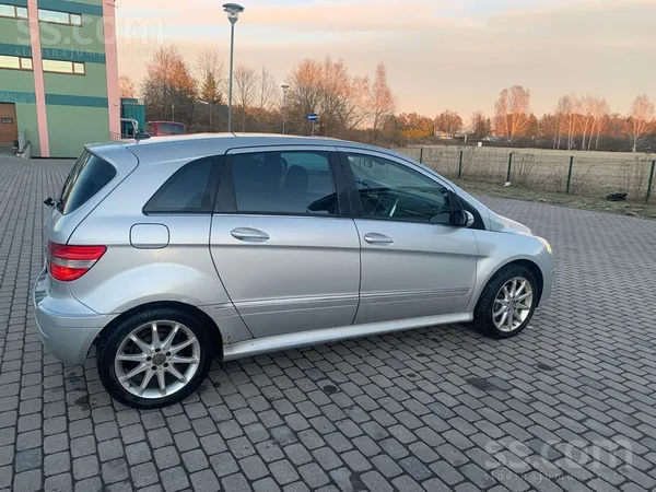 Lietota maz, kā otra ģimenes mašīna. Tikko veikta pilna apkope. Mainīta moto