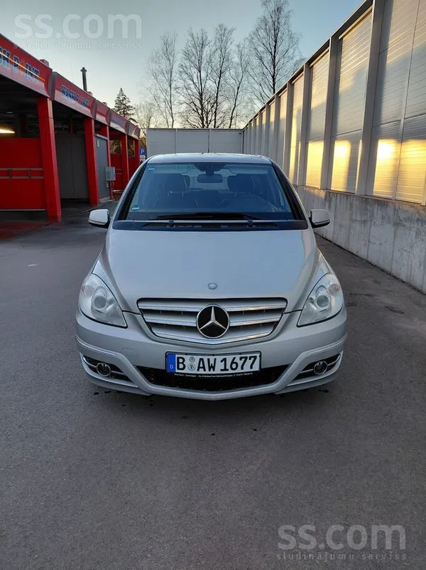 Mersedes B180, Kw80, Ps110 Mehānika feislifts, tikko no vācijas viens saimni