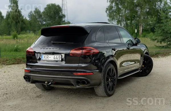 Porsche Pardodu porsche cayanne , auto pie manis 4 gadi , 