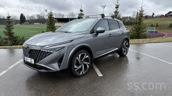 Uzņēmums pārdod Nissan Quasqai ar bagātīgu komplektāciju Tekna+. 

1.3 Mhe
